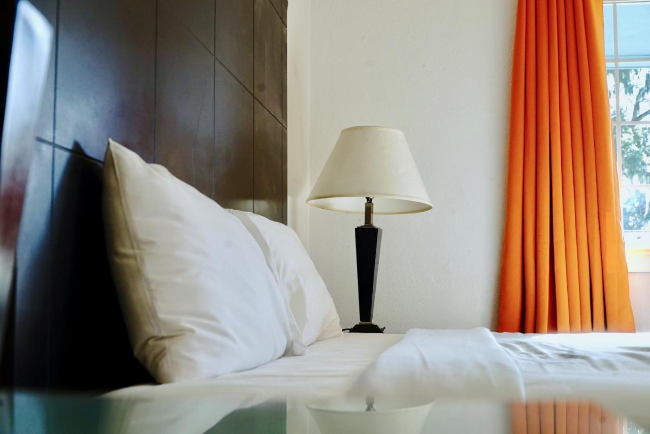 Inn On 17 Savannah Luaran gambar